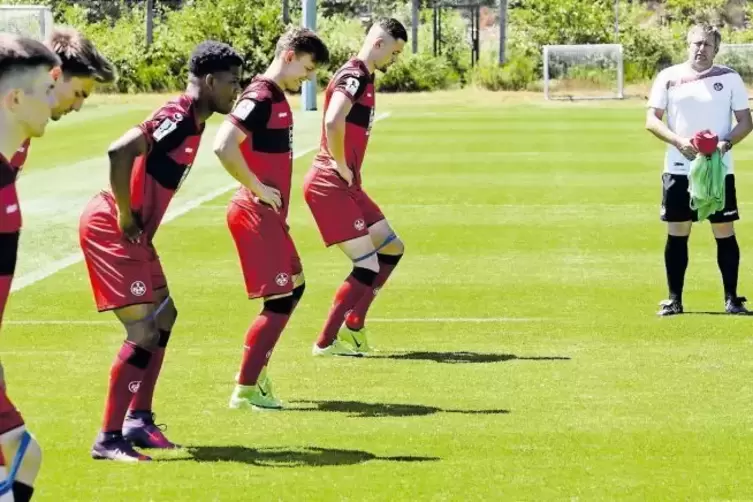 Und Action: Trainer Hans Werner Moser arbeitet hart mit seinen Jungs.