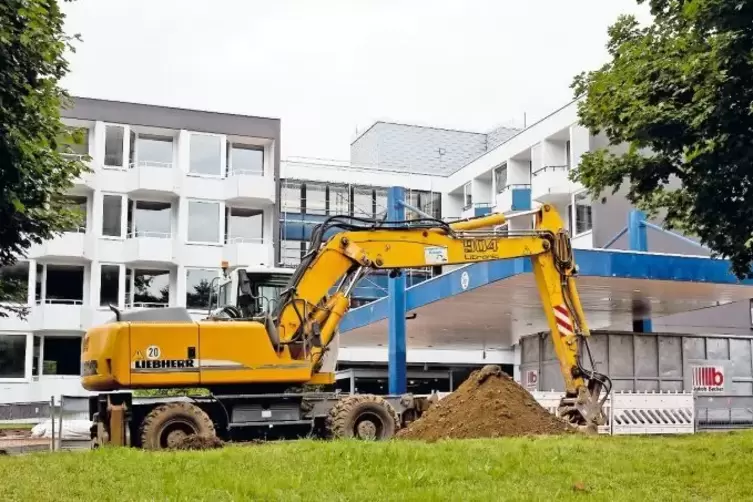 Derzeit noch Baustelle: das frühere Dorint-Hotel auf dem Betzenberg.