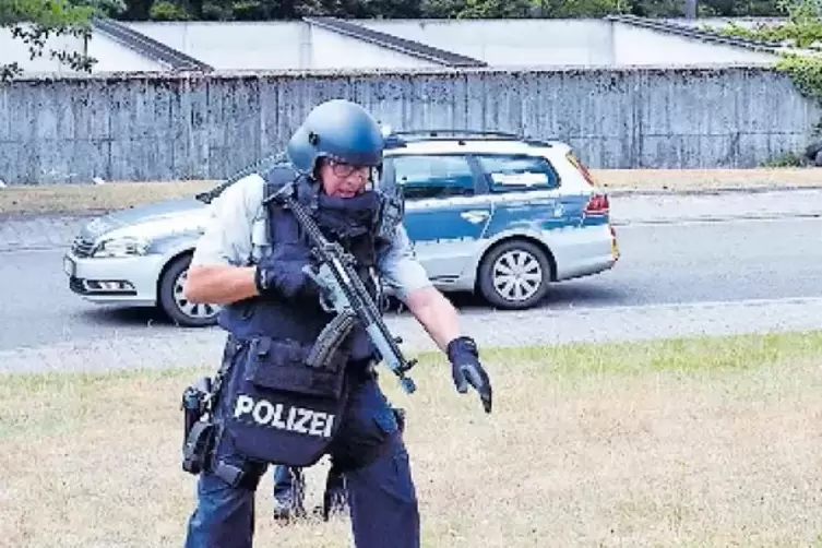 Streifenpolizist im Antiterror-Training.