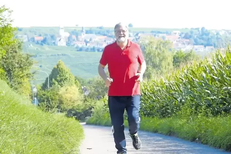 Das Ziel fest im Blick: Gustav Herzog will weiter für die SPD in den Bundestag, am liebsten unter einem SPD-Kanzler Martin Schul