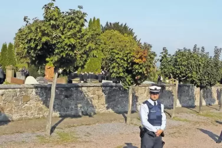 Während der Beisetzung von Heiner Geißler hatte die Polizei den Gleisweilerer Friedhof abgeriegelt.