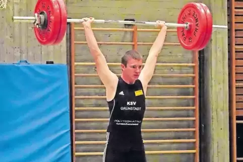 Patrick Drews erzielte 100 kg im Reißen.