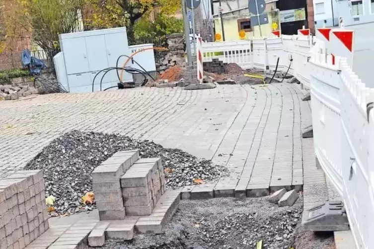 Gut ein Jahr wird Waldfischbach-Burgalben zur Dauerbaustelle. So zumindest die Prognosen der Telekom-Spezialisten, die derzeit d