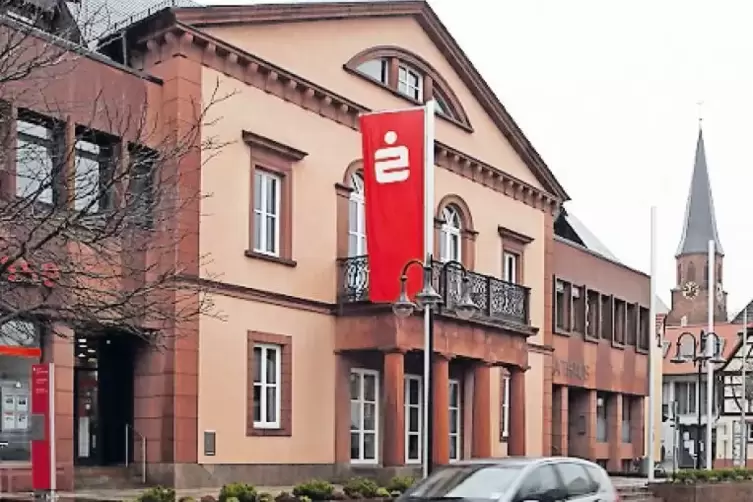 Das Rathaus in Herxheim wird saniert, wohl ab März.