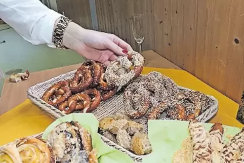 Eine Kostprobe seines Angebotes präsentierte Baßlers „Elmsteiner Backparadies“, beim Lindenberger Neujahrsempfang.