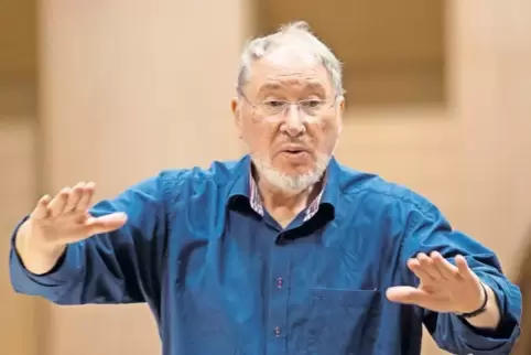 Komponiert und dirigiert: HK Gruber bei einer Orchesterprobe mit der Staatsphilharmonie.