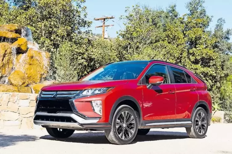 Der neue Eclipse Cross von Mitsubishi wird beim Autosalon in Pirmasens am Stand von Reißland gezeigt.