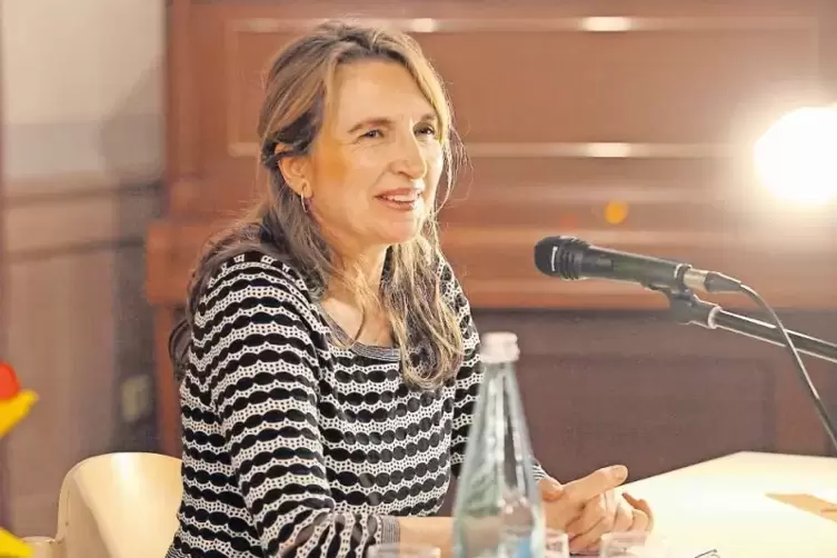 Pascale Hugues in Landau.