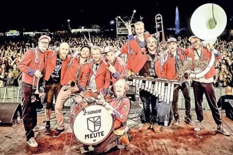 Techno-Marching-Band Meute.