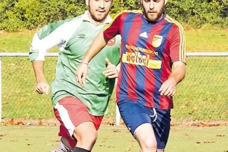 Kellerduell: SG Leiningerland (Stefanos Stergiou, v.) gegen TSV Grünstadt (Fatih Karaca).