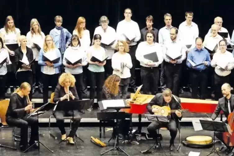 Setzten auf Alte Musik: der Klassische Uni-Chor und das Ensemble Ricci Capricci im Audimax.