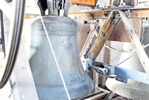 Die Glocke mit dem Hakenkreuz: Seit September wird sie auf Beschluss des Presbyteriums in Herxheim am Berg nicht mehr geläutet.