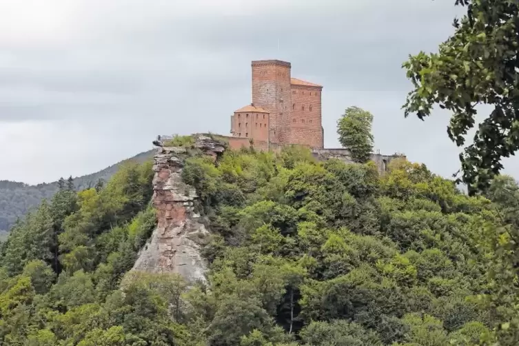 Auch ein Besuch des Trifels ist bei der Pfalz-Card im Angebot.