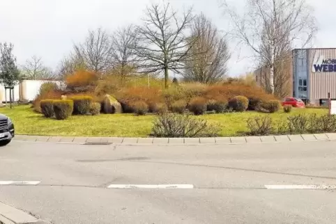 Rund fünf Wochen sollen die Straßenarbeiten am Weber-Kreisel dauern. Laut Landesbetrieb Mobilität in Speyer wird mit Kosten von 