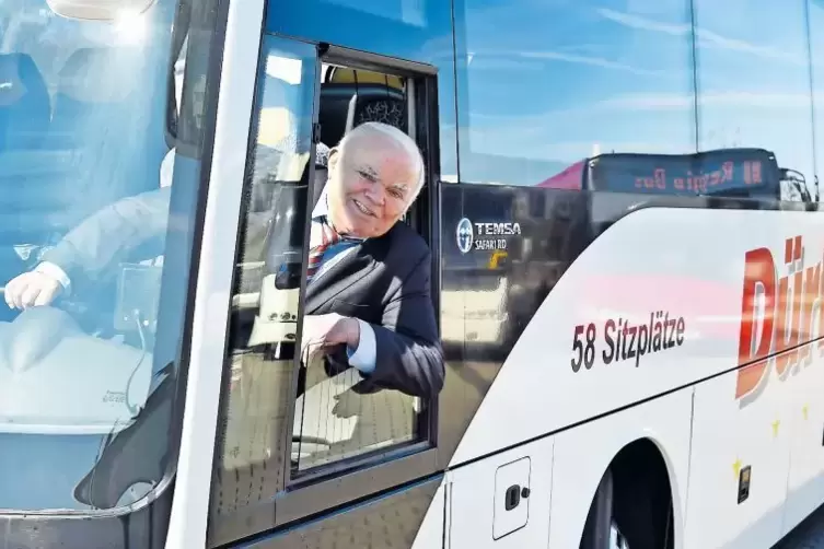 Bricht morgen zu seiner letzten Bustour als Fahrer auf: Benno Dürk.