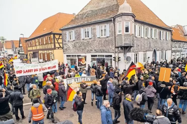 Heute werden wieder mehrere Tausend Demonstranten und Gegendemonstranten in Kandel erwartet.