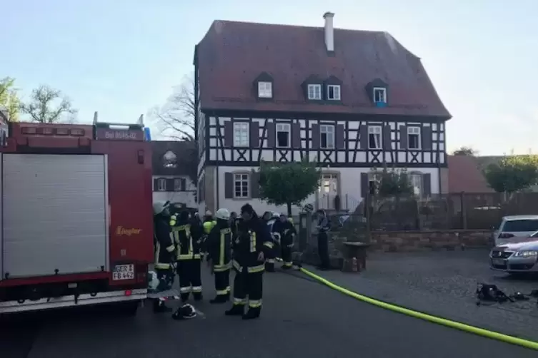 Feuerwehren sind im Großeinsatz. Foto: van 