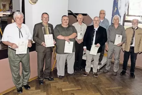Langjährige Mitglieder der Kreisjägerschaft wurden ausgezeichnet.