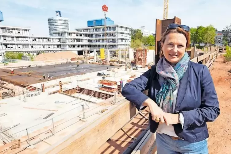 Führt aktuell Regie beim Neubau eines 40 Millionen Euro teuren Forschungsgebäudes auf dem Campus der TU Kaiserslautern: Bettina 