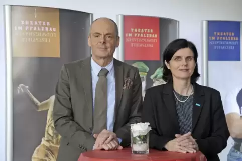 Vertreten die Ludwigshafener Theater-Interessen: Intendant Tilman Gersch und Bürgermeisterin Cornelia Reifenberg. archivFoto: KU