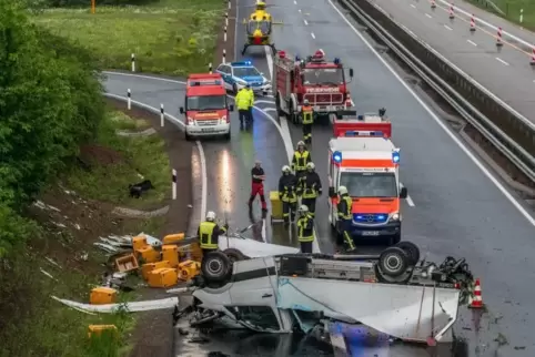 Der Unfall ereignete sich auf der A 63 Anschlussstelle Göllheim in Richtung Kirchheimbolanden. Foto: Dell