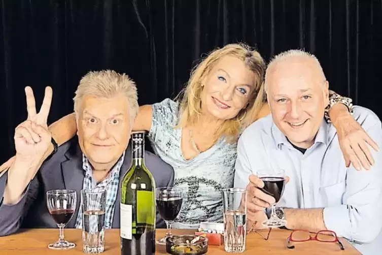 Wolfgang Schmitter, JosefinLössl und Hans Georg Sütsch im neuen Kabarett-Theater der Mannheimer Dusche.