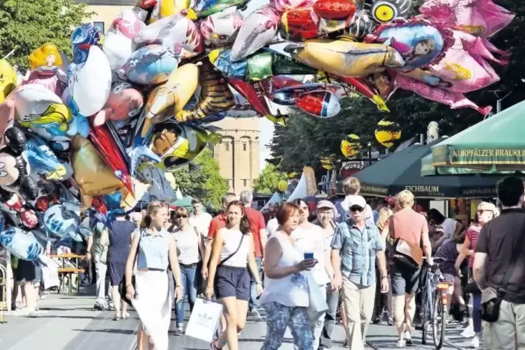 Die Besucher haben die Auswahl zwischen 75 Standbetreibern.