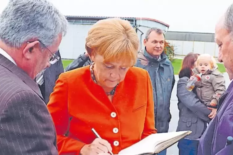 Kam im Jahr 2008 auf dem Flugplatz an und ging dann zum Wurstmarkt: Bundeskanzlerin Angela Merkel.