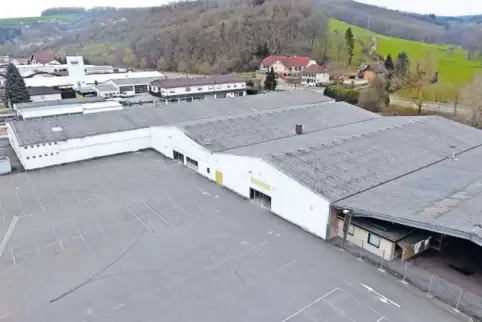 Ging für mehr weg als erwartet: der Wasgau-Markt in der Kuseler Industriestraße, hier aus der Vogelperspektive zu sehen.