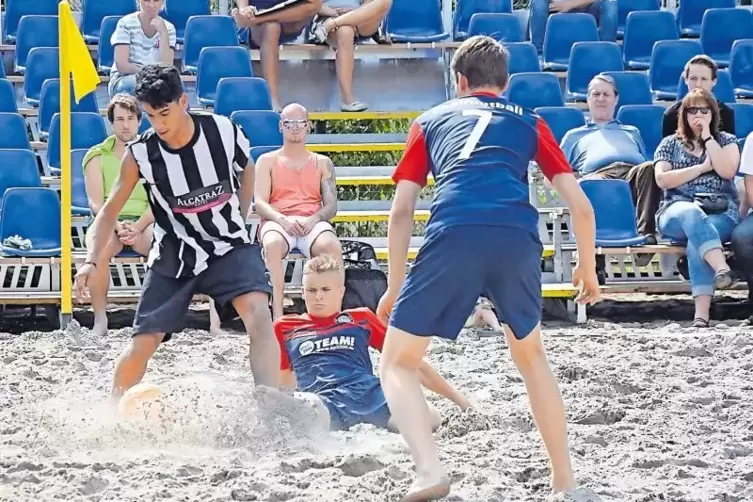 Für das Beachsoccer-Turnier am Samstag haben sich bislang zehn Teams gemeldet.