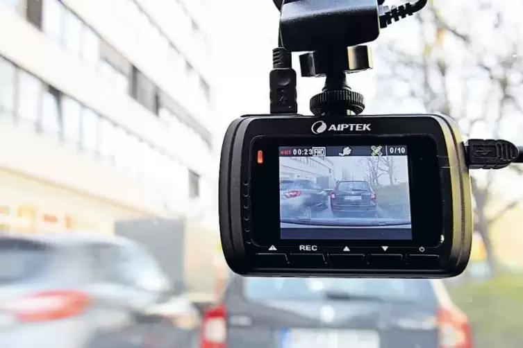 Dashcam: Damit können Unfälle aufgezeichnet werden.