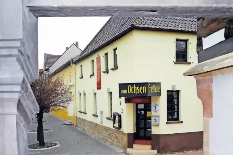 Was darf mit dem ehemaligen Gasthaus des Schifferstadter „Ochsen“ passieren? Das fragen sich die Mitglieder des Ausschusses Proj