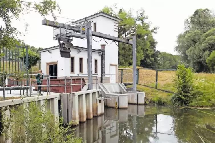 Schöpfwerk erhielt neues Kopfbauwerk und wurde mit moderner Technik ausgestattet.