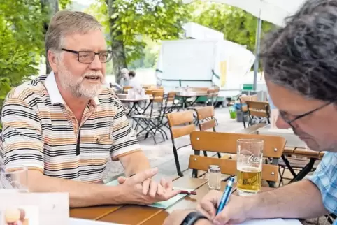 Urlaub heißt für ihn, keinen Wecker stellen zu müssen, aber trotzdem meist um 6 Uhr wach zu sein: der Bundestagsabgeordnete Gust