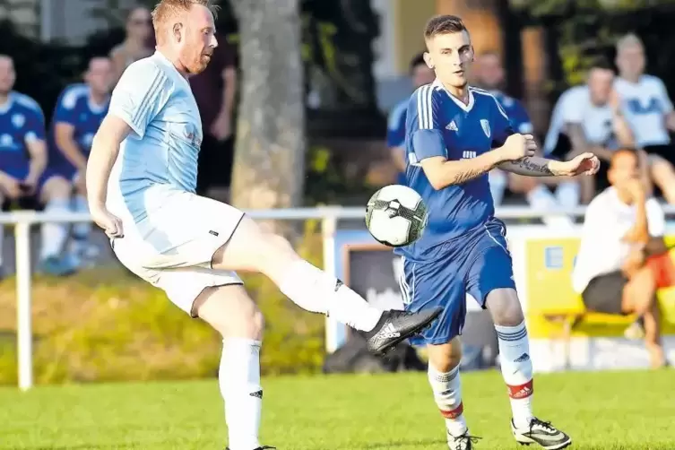 Am Freitag im Endspiel der Sortwoche in Biedesheim, morgen zum Bezirksliga-Auftakt auf dem Schillerhain: TuS Bolanden, hier mit 