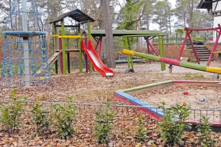 Bisher gehört Rodalbens schönster Spielplatz dem Pfälzerwald-Verein, doch auch der Heidespielplatz soll nun neue Spielgeräte bek