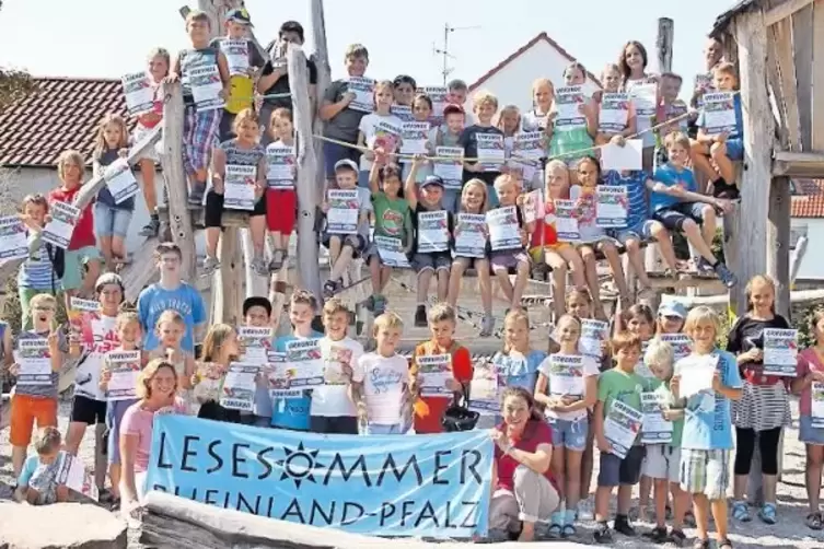 477 Bücher haben Lesesommer-Kinder aus Waldsee gelesen.