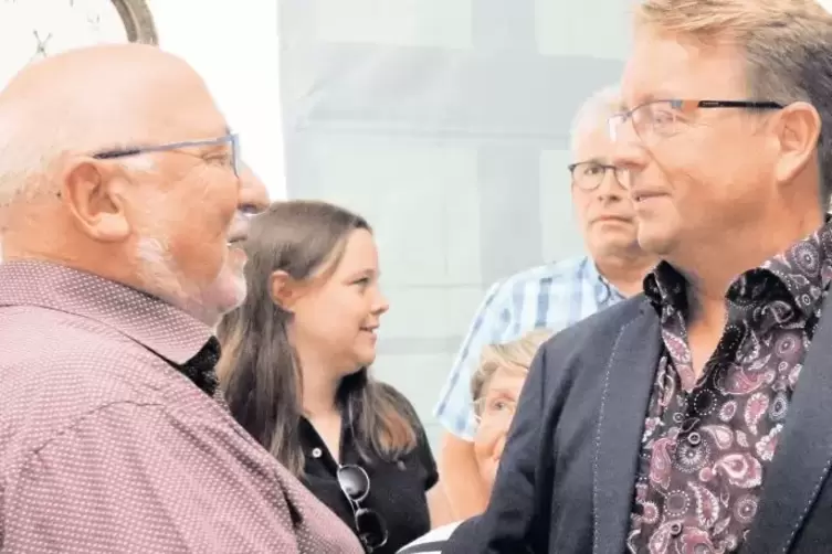 Hatte mit mehr Stimmen für den FWG-Kandidaten Markus Fichter (rechts) gerechnet: Stadtbürgermeister Adolf Kauth (links).