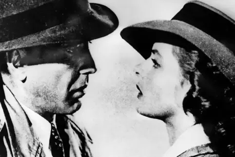 Darf in einer Klassiker-Reihe nicht fehlen: „Casablanca“ mit Humphrey Bogart und Ingrid Bergman.