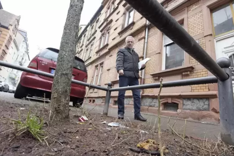 Fordert mehr Sauberkeit in seinem Stadtteil Nord: Ortsvorsteher Antonio Priolo. Archivfoto: Kunz