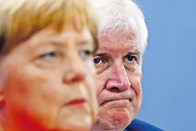 „Lage erneut bewerten und gemeinsame Lösung finden“: Kanzlerin Merkel und CSU-Chef Seehofer.