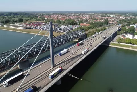 rheinbruecke_108.JPG