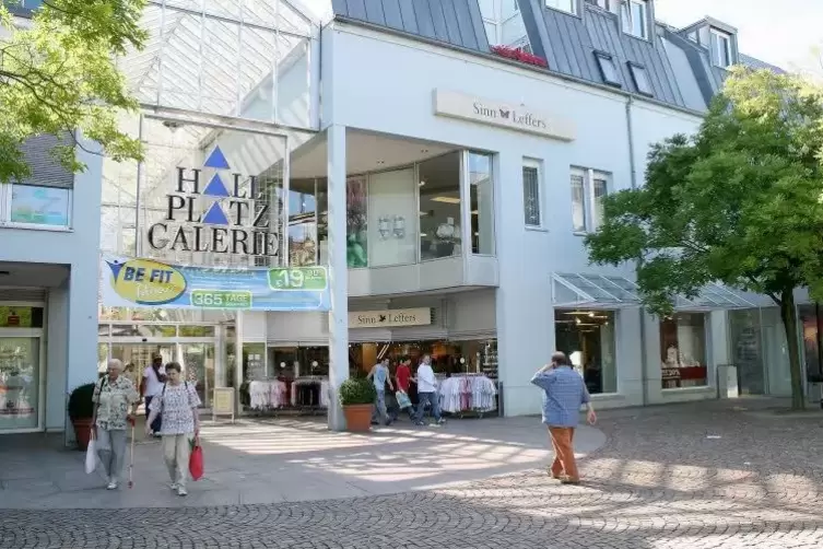 Ab 18 Uhr stellt sich am Freitag der SPD-Kandidat Marold Wosnitza in der Hallplatz-Galerie bei einem Podium des Grünen-Kreisverb