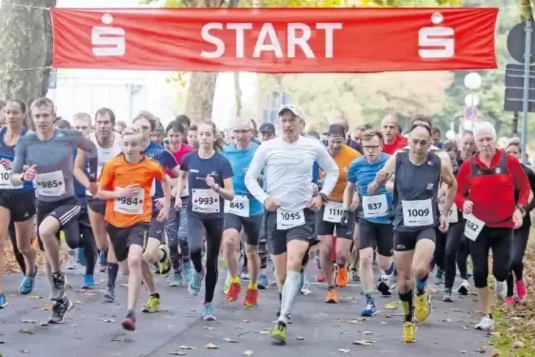 Nach drei Jahren Pause organisierte die Vereinigte Turnerschaft Zweibrücken wieder einen Rosenlauf. Um 10 Uhr fiel der Startschu