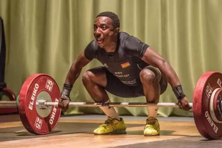 Padou Izere Shima stellte beim 2:1-Sieg der Grünstadter beim SC Pforzheim mit 223 Kilogramm einen persönlichen Rekord im Zweikam