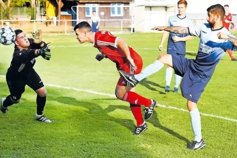 Im Hinspiel zwischen ASV Schwegenheim und TSV Lingenfeld II köpfte Lorenz Schwager die Gäste mit 1:0 in Führung.