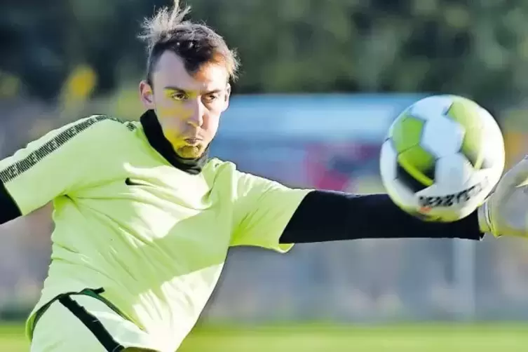 Heßheims Keeper Patrick Rößel musste in den vergangenen Wochen öfter als üblich hinter sich greifen.