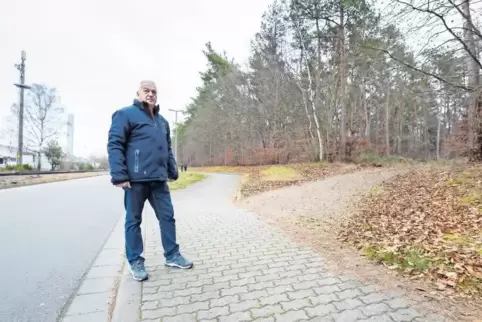 Der Spießwald zwischen der A6 und der Industriestraße in Buchholz soll wegen eines Gewerbegebiets gerodet werden. Darüber ärgern