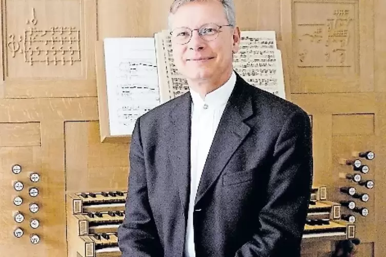 Starorganist aus Stuttgart: Ludger Lohmann spielt in Speyer.