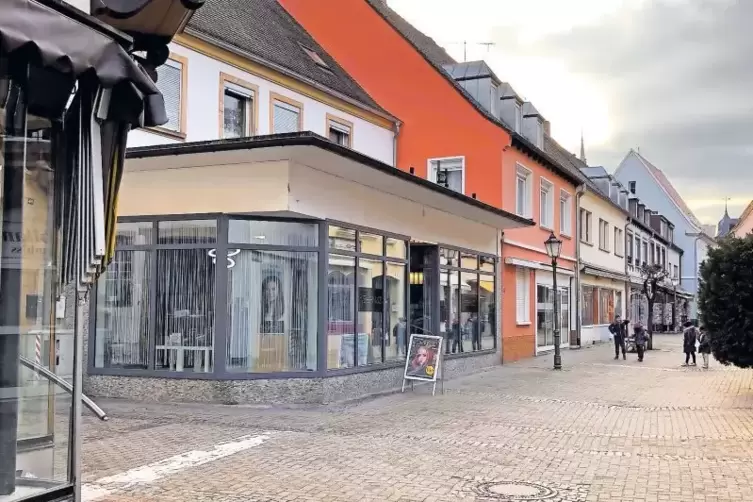 Viele Leerstände konzentrieren sich auf die mittlere Marktstraße, aber auch in diesem Teil der Altstadt werden neue Geschäfte er